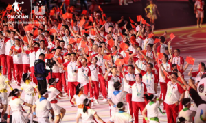 裸眼3D大片引爆成都太古里，中乔体育连续15年赞助大运会中国代表团